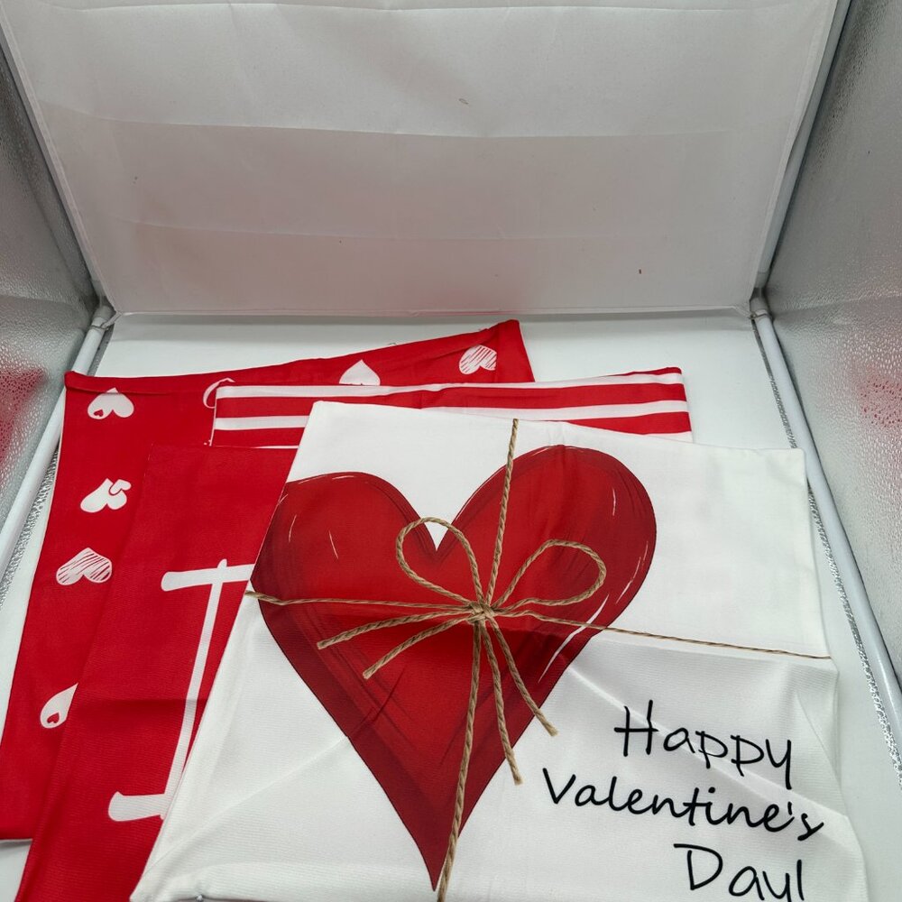 4 New Pillow Cover Red White Hearts Valentines 16" x 16" Square Zipper Closure